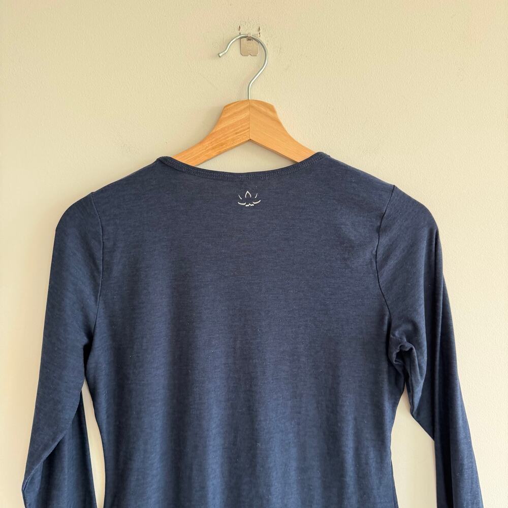 Beyond the Bump by Beyond Yoga Crew Neck Long Sleeve T-Shirt Blue M - Picture 5 of 6